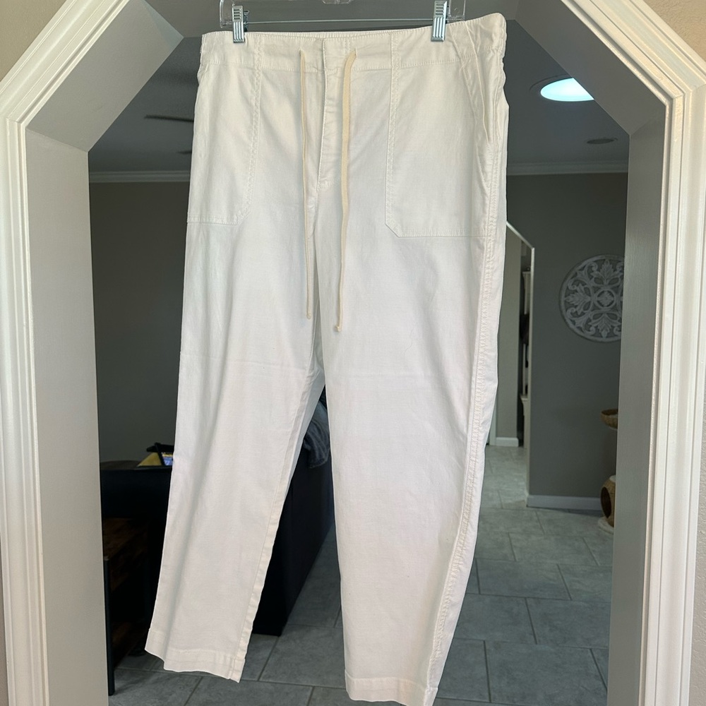 LOFT White Ankle Cropped Pants Relaxed Fit